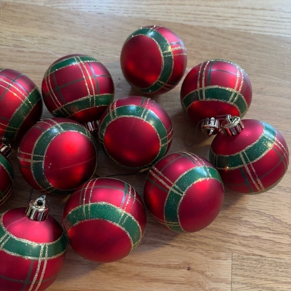 Vintage Diagonal Plaid Glass Christmas Ball Ornament Bundle Lot Scotch Scottish - Picture 3 of 7